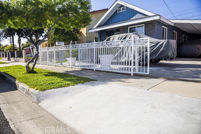 Detail Gallery Image 4 of 36 For 12057 Newmire, Norwalk,  CA 90650 - 4 Beds | 2 Baths