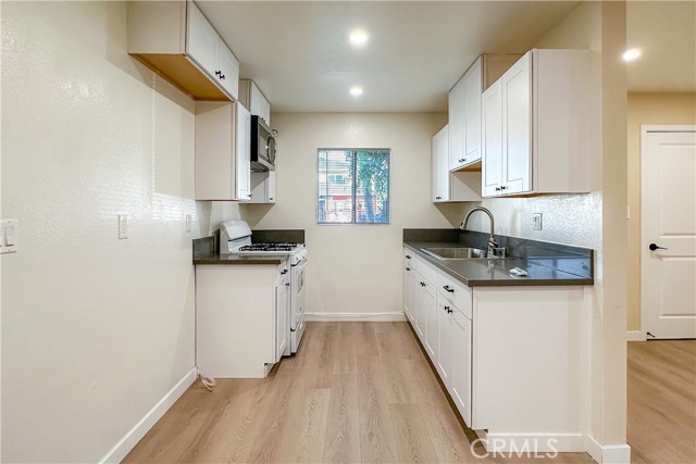 Detail Gallery Image 9 of 19 For 6911 Ben #1,  North Hollywood,  CA 91605 - 1 Beds | 1 Baths