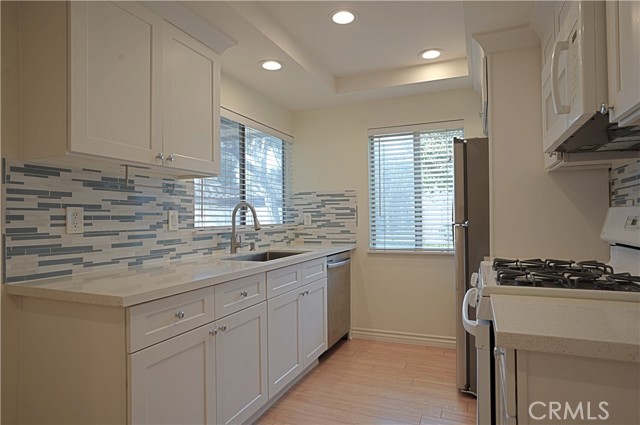 Detail Gallery Image 4 of 23 For 138 Echo Run #50,  Irvine,  CA 92614 - 1 Beds | 1 Baths