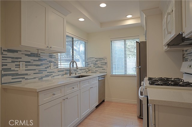 Detail Gallery Image 4 of 23 For 138 Echo Run #50,  Irvine,  CA 92614 - 1 Beds | 1 Baths