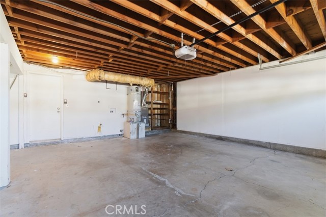 Detail Gallery Image 35 of 36 For 29166 Flowerpark Dr, Canyon Country,  CA 91387 - 3 Beds | 2/1 Baths