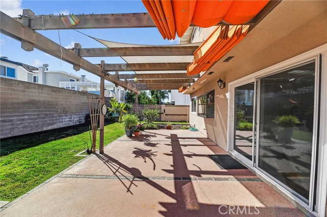 Detail Gallery Image 43 of 54 For 6116 E Paseo Rio Azul, Anaheim,  CA 92807 - 3 Beds | 2/1 Baths