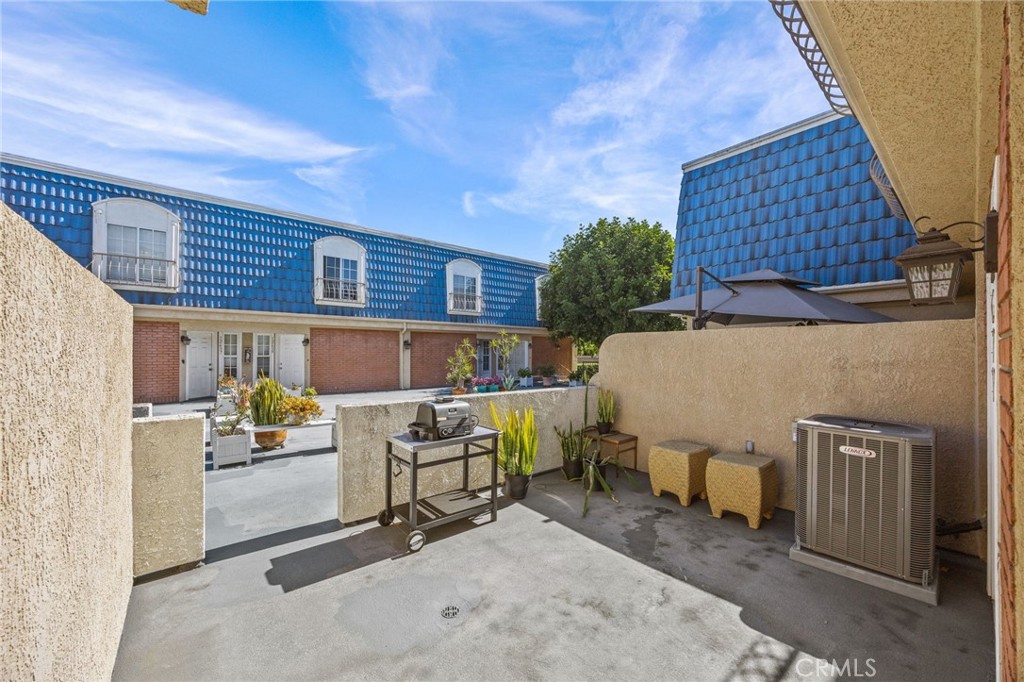 MLS #OC25246955 image #16