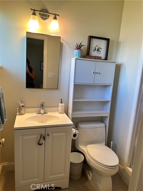 Detail Gallery Image 9 of 19 For 2925 Chestnut Ave, Costa Mesa,  CA 92626 - 3 Beds | 2 Baths