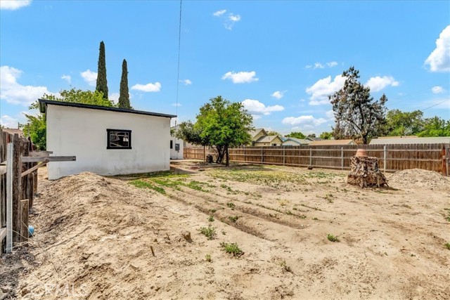 516 C Street, Lemoore CA: https://media.crmls.org/medias/0a287773-9046-4a71-a507-63d870ed5436.jpg