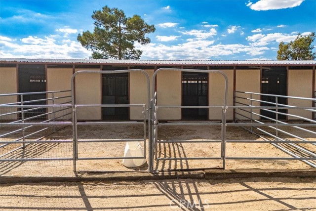 Detail Gallery Image 35 of 74 For 1090 Jemez Trl, Yucca Valley,  CA 92284 - 2 Beds | 2 Baths