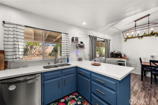 15454 Raymond, Fontana CA: https://media.crmls.org/medias/0a292a83-f0b6-405d-a860-39aa43b07928.jpg