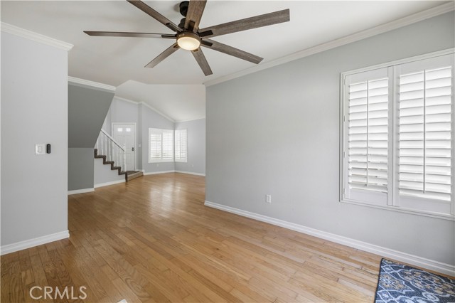 Detail Gallery Image 15 of 66 For 28245 Stonington, Saugus,  CA 91350 - 4 Beds | 3 Baths