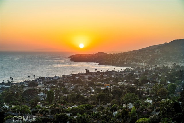 Detail Gallery Image 45 of 56 For 2108 Crestview Dr, Laguna Beach,  CA 92651 - 3 Beds | 2 Baths