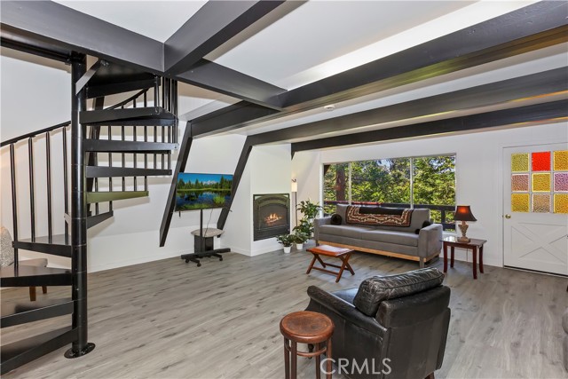 Detail Gallery Image 7 of 31 For 323 Mittry Ln, Lake Arrowhead,  CA 92352 - 3 Beds | 2 Baths