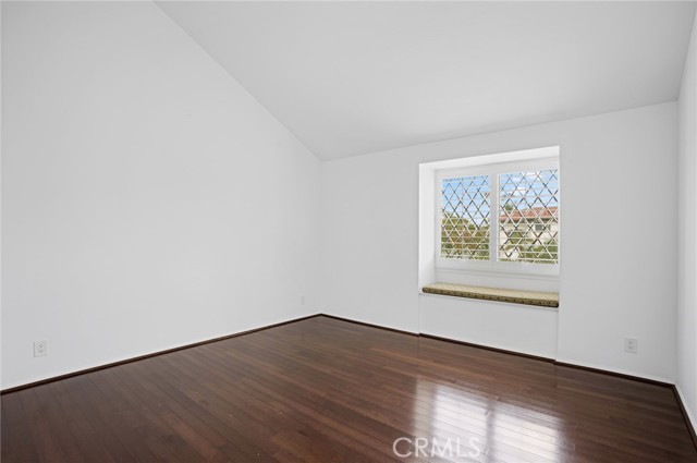 1300 Antigua Way, Newport Beach CA: https://media.crmls.org/medias/0a2de770-2601-4577-9c8e-e70bef4f8603.jpg
