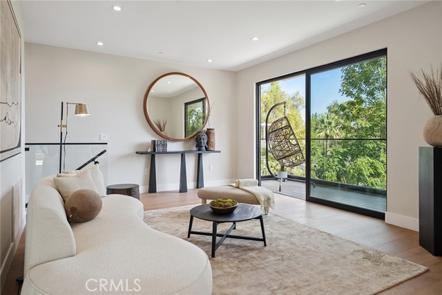 Detail Gallery Image 23 of 65 For 22268 Avenue San Luis, Woodland Hills,  CA 91364 - 5 Beds | 5/1 Baths