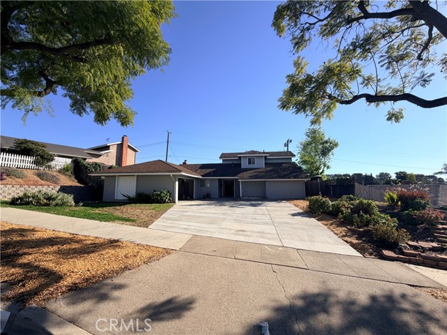 Detail Gallery Image 2 of 40 For 1624 Mimosa, Fullerton,  CA 92835 - 5 Beds | 3 Baths