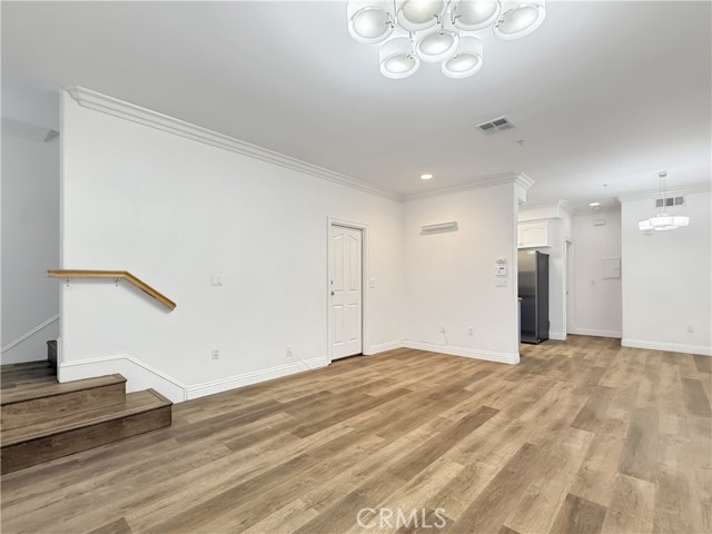 Detail Gallery Image 3 of 20 For 255 N Michigan Ave #4,  Pasadena,  CA 91106 - 3 Beds | 3 Baths