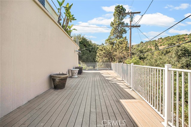 Detail Gallery Image 53 of 57 For 14721 Round Valley Dr, Sherman Oaks,  CA 91403 - 5 Beds | 4/2 Baths