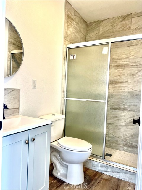 Detail Gallery Image 6 of 8 For 17205 Saticoy St, Lake Balboa,  CA 91406 - 2 Beds | 2 Baths