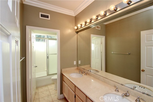 Detail Gallery Image 20 of 31 For 11 Pienza, Irvine,  CA 92606 - 5 Beds | 3 Baths