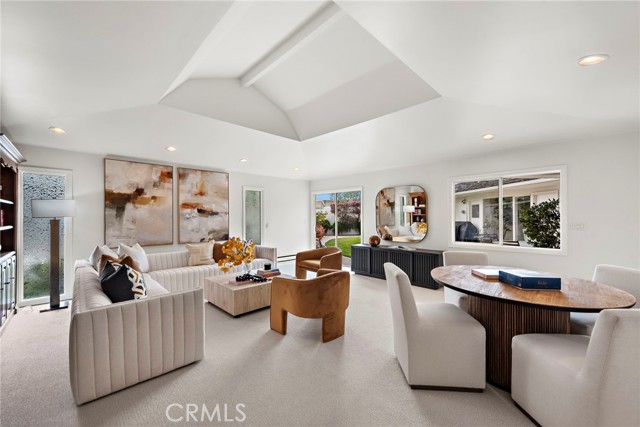 Detail Gallery Image 14 of 61 For 2519 Harbor View Dr, Corona Del Mar,  CA 92625 - 4 Beds | 2/1 Baths