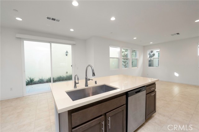 Detail Gallery Image 6 of 24 For 26149 Park Ave #46,  Loma Linda,  CA 92373 - 4 Beds | 3 Baths