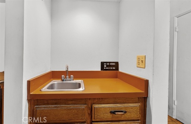 5340 Edgeware Drive, Calabasas CA: https://media.crmls.org/medias/0a33ce04-201d-48e5-be34-ed5b3fe62104.jpg