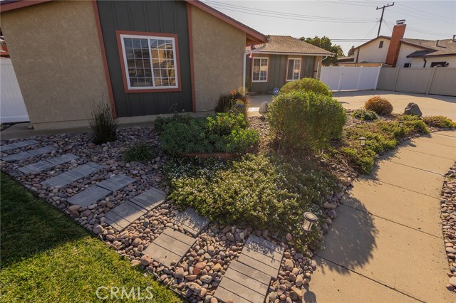 Detail Gallery Image 7 of 36 For 1682 Darnell Ct, Camarillo,  CA 93010 - 3 Beds | 2 Baths