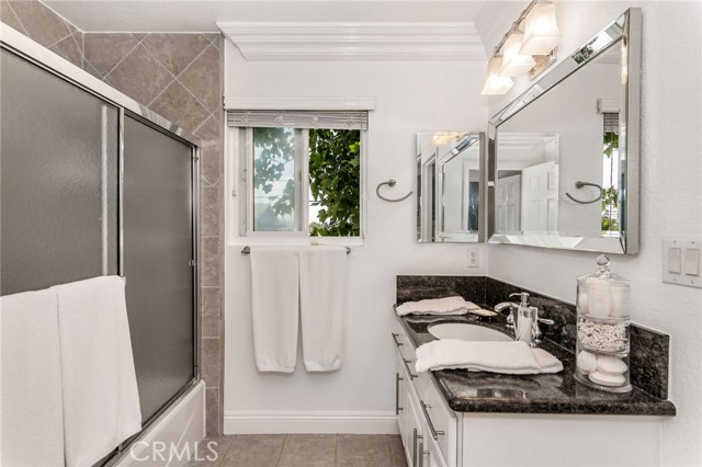 2421 Hill Lane, Redondo Beach, California 90278, 3 Bedrooms Bedrooms, ,2 BathroomsBathrooms,Residential,Sold,Hill,SB22161508