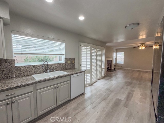 Detail Gallery Image 11 of 55 For 5018 Evanwood Ave, Oak Park,  CA 91377 - 4 Beds | 2/1 Baths