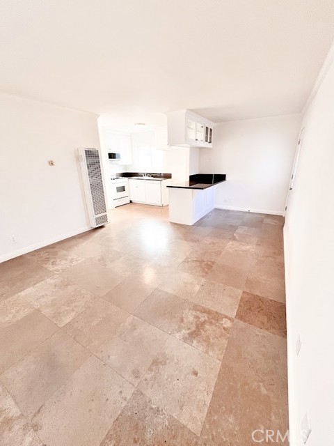116 7th Street, Huntington Beach CA: https://media.crmls.org/medias/0a35eec1-0d96-4adc-aa4b-429c7a26f4d1.jpg