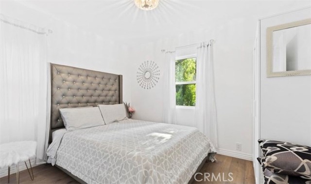 Detail Gallery Image 11 of 28 For 3763 Lankershim Bld, Studio City,  CA 90068 - 5 Beds | 4 Baths