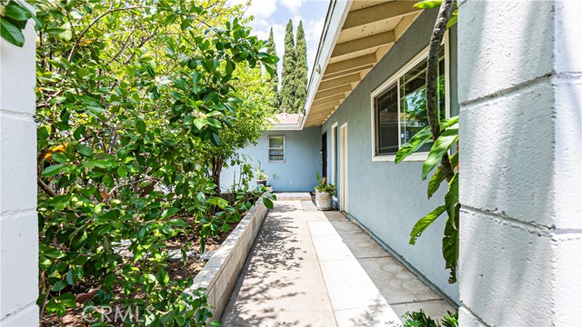 931 N Eucalyptus Avenue, Rialto CA: https://media.crmls.org/medias/0a37c7ed-aa51-4e39-89dc-51aa15e75034.jpg