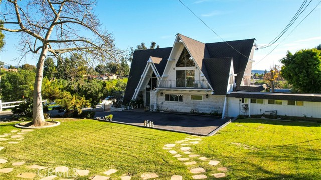 Detail Gallery Image 2 of 73 For 19382 Mickel, Yorba Linda,  CA 92886 - 4 Beds | 2/1 Baths