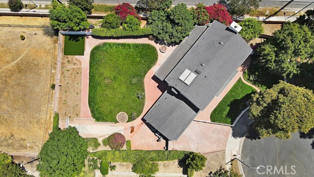 9500 Texhoma Avenue, Northridge CA: https://media.crmls.org/medias/0a38b7df-92ce-47b0-8f3a-e486bc21e54c.jpg