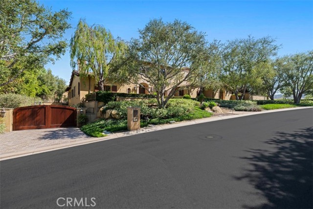 97 Canyon Creek, Irvine CA: https://media.crmls.org/medias/0a394ad0-444b-4ce5-bb45-fd495070042f.jpg
