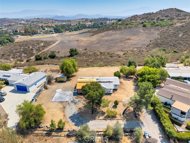 33310 Homestead Lane, Wildomar CA: https://media.crmls.org/medias/0a39aa24-871a-4c0c-bcfb-0e70326aa3a1.jpg