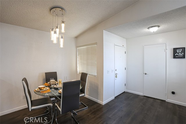 Detail Gallery Image 21 of 44 For 1712 Crystal Canyon, Azusa,  CA 91702 - 2 Beds | 1/1 Baths