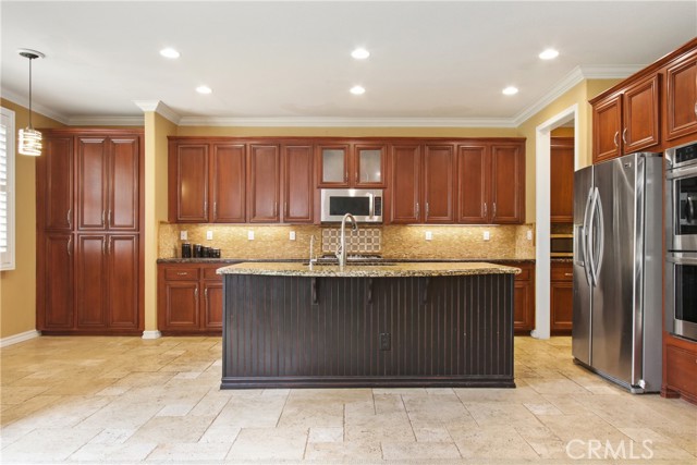 Detail Gallery Image 11 of 35 For 823 Canterbury Lane, San Dimas,  CA 91773 - 4 Beds | 3 Baths