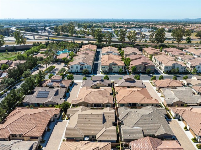 Detail Gallery Image 43 of 46 For 223 Carlow, Irvine,  CA 92618 - 1 Beds | 1/1 Baths
