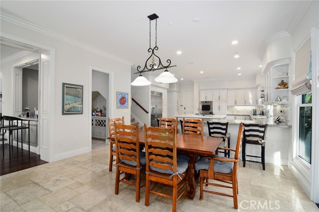 Detail Gallery Image 17 of 59 For 19134 Briarfield Way, Tarzana,  CA 91356 - 6 Beds | 7/1 Baths