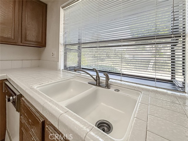 20027 Community Street, Winnetka CA: https://media.crmls.org/medias/0a3ca068-26b8-4bbe-ad4d-39ee12723e3d.jpg