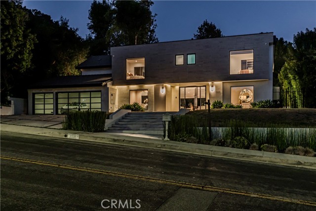 Detail Gallery Image 37 of 46 For 3030 Deep Canyon Dr, Beverly Hills,  CA 90210 - 5 Beds | 6 Baths