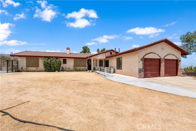 Detail Gallery Image 1 of 1 For 14506 Valyermo Rd, Pearblossom,  CA 93553 - 3 Beds | 4/1 Baths