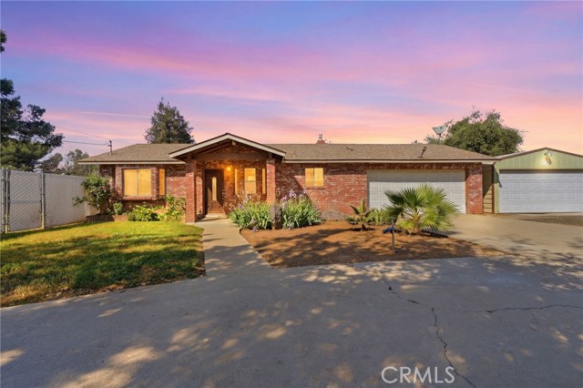 Detail Gallery Image 2 of 68 For 24053 Road 212, Lindsay,  CA 93247 - 3 Beds | 2 Baths