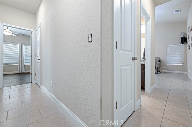 Detail Gallery Image 12 of 35 For 681 Castellina St, Lemoore,  CA 93245 - 3 Beds | 2 Baths
