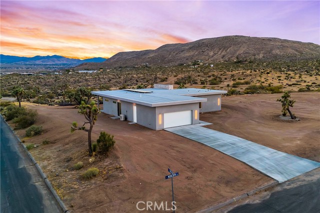 Detail Gallery Image 3 of 75 For 58871 Meredith Ct, Yucca Valley,  CA 92284 - 3 Beds | 2 Baths