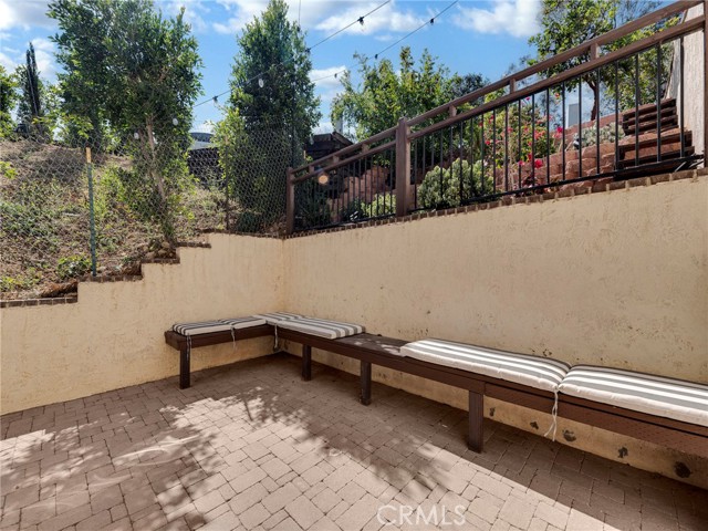 1124 Kathleen Drive, Newbury Park CA: https://media.crmls.org/medias/0a3f2d51-60f2-4520-bf6f-508dd2c26fe5.jpg
