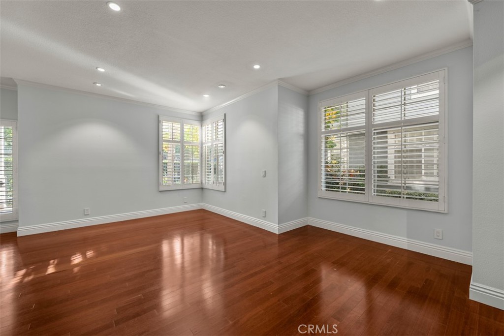 MLS #OC25268747 image #11