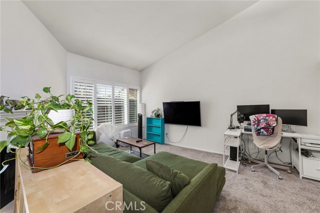 9341 Shadowood Drive, Montclair CA: https://media.crmls.org/medias/0a3f572e-80ce-4e00-9658-8d354fcefbbb.jpg