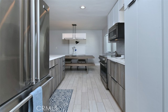 Detail Gallery Image 16 of 48 For 13543 Moorpark St #15,  Sherman Oaks,  CA 91423 - 1 Beds | 1/1 Baths