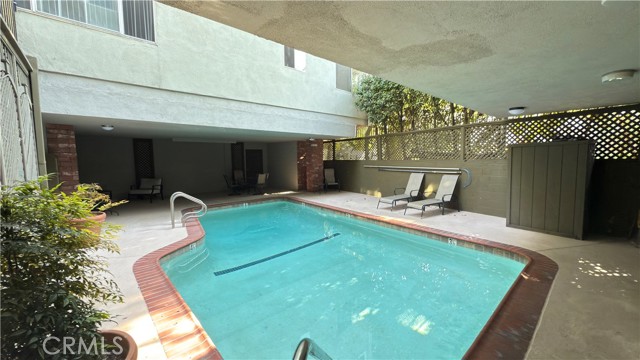 532 N Rossmore Avenue, Los Angeles CA: https://media.crmls.org/medias/0a3fd35a-e30f-41c4-ac3f-268f1dee3b7e.jpg