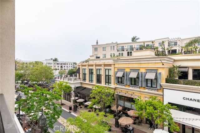 Detail Gallery Image 30 of 41 For 305 Caruso, Glendale,  CA 91210 - 2 Beds | 3 Baths